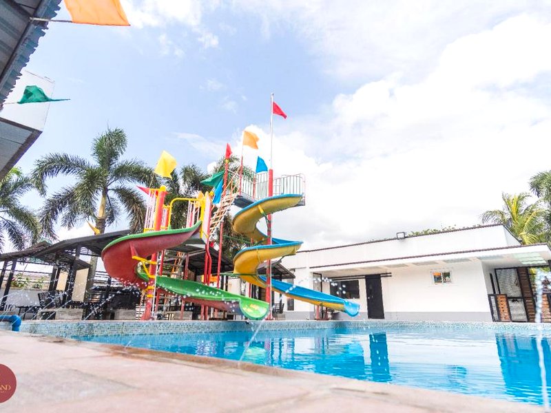 クエゾン プレミア ホテル カンデラリア (Quezon Premier Hotel - Candelaria)の写真