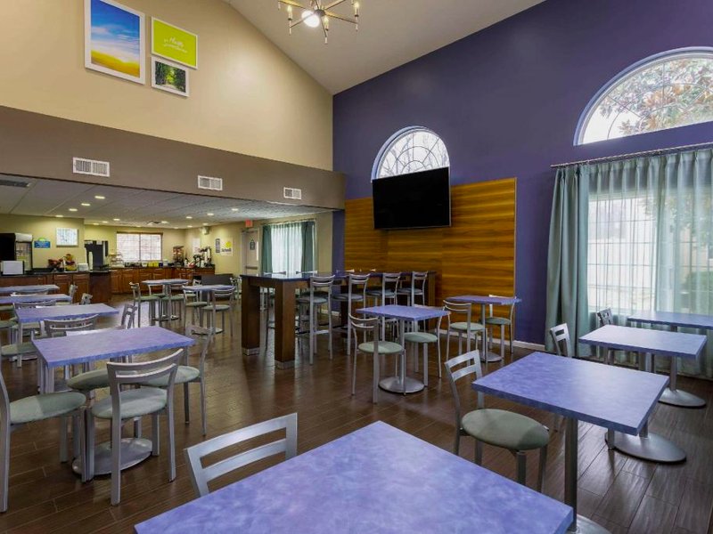 デイズ イン&スイーツ バイ ウィンダム チェリー ヒル フィラデルフィア (Days Inn & Suites by Wyndham Cherry Hill - Philadelphia)の写真