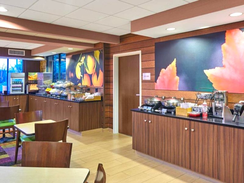 フェアフィールド イン&スイーツ シカゴ ロンバード (Fairfield Inn & Suites Chicago Lombard)の写真