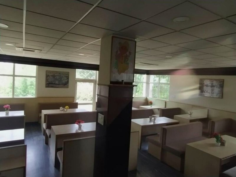 Antariksha Hotels & Resorts, Neem Ka Thanaの写真