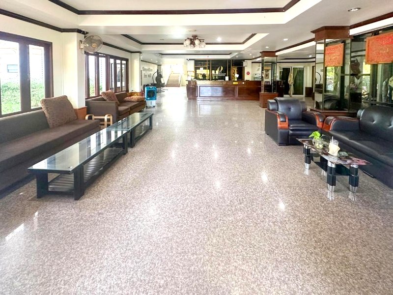 バイブン グランド ホテル (Baiboon Grand Hotel)の写真