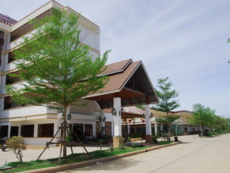 バイブン グランド ホテル (Baiboon Grand Hotel)の写真