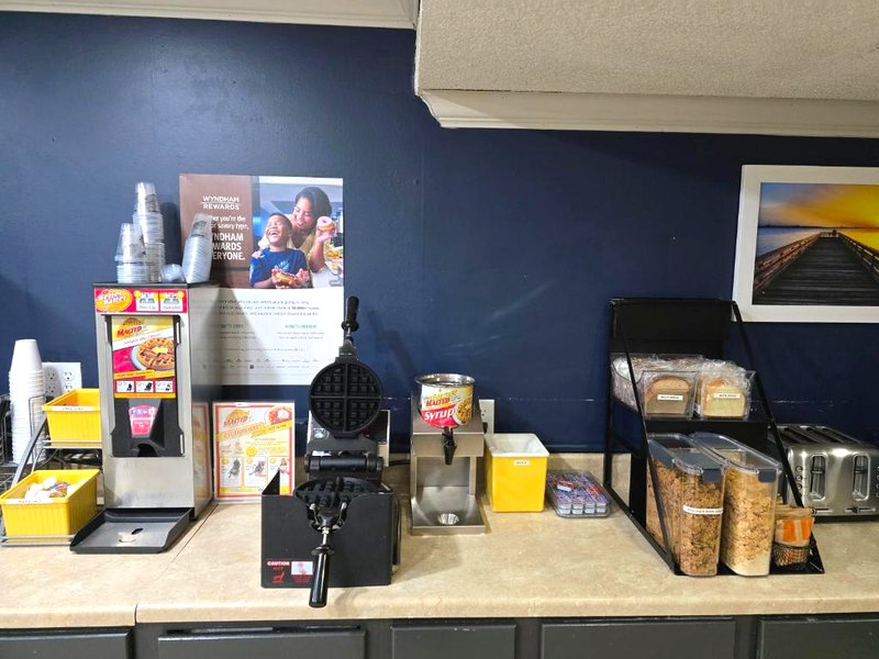 デイズ イン & スイーツ バイ ウィンダム ポート ヒューロン (Days Inn & Suites by Wyndham Port Huron)の写真