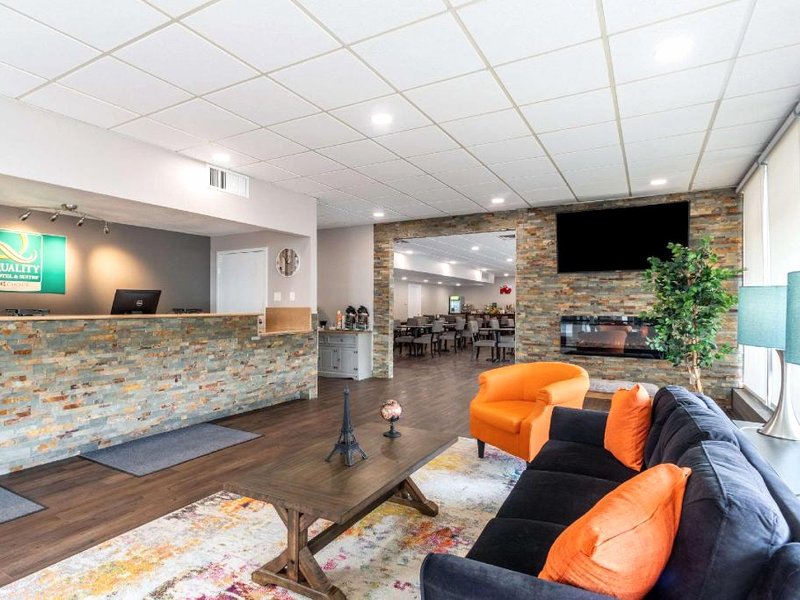 クオリティ イン & スイーツ ヴァンダリア ニア I-70 アンド ハイウェイ 51 (Quality Inn & Suites Vandalia near I-70 and Hwy 51)の写真