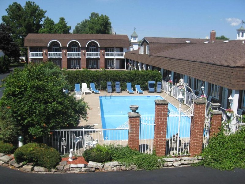 Lockport Inn and Suitesの写真