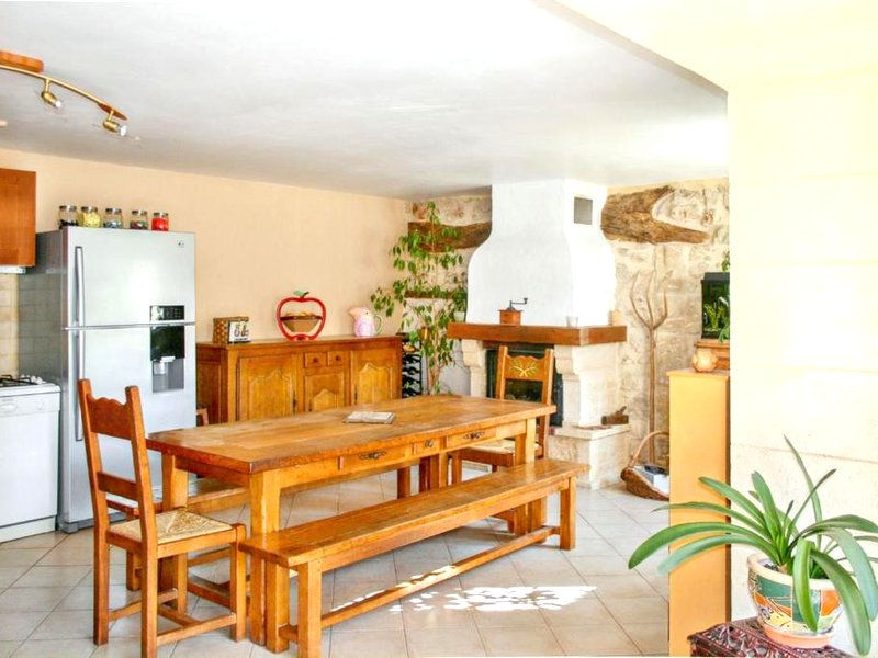 Maison de charme a Saint-Victor-la-Coste avec piscine partageeの写真