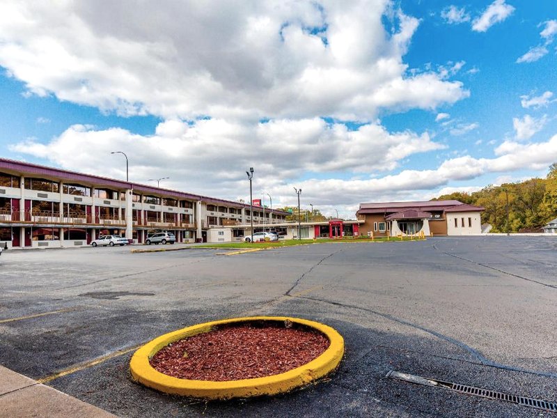 OYO Hotel Moline Downtown IL I-74 Northの写真