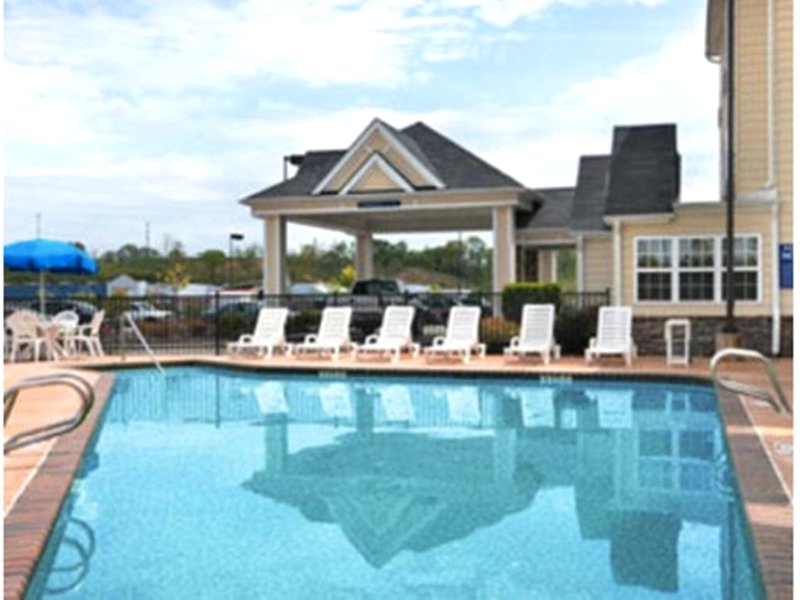 マイクロテル イン&スイーツ バイ ウィンダム ガーデンデール (Microtel Inn & Suites by Wyndham Gardendale)の写真