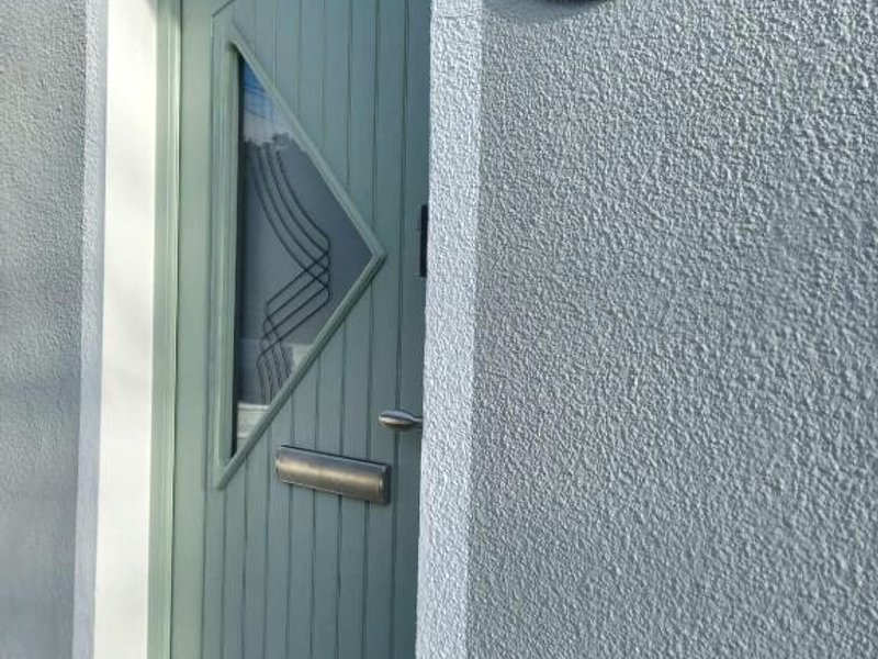 Home and Awayの写真