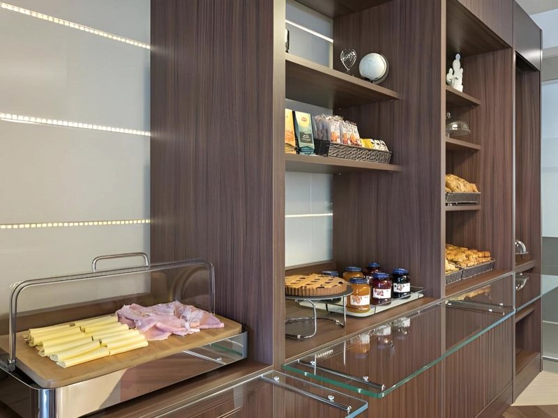 B&B ホテル トレント (B&B Hotel Trento)の写真