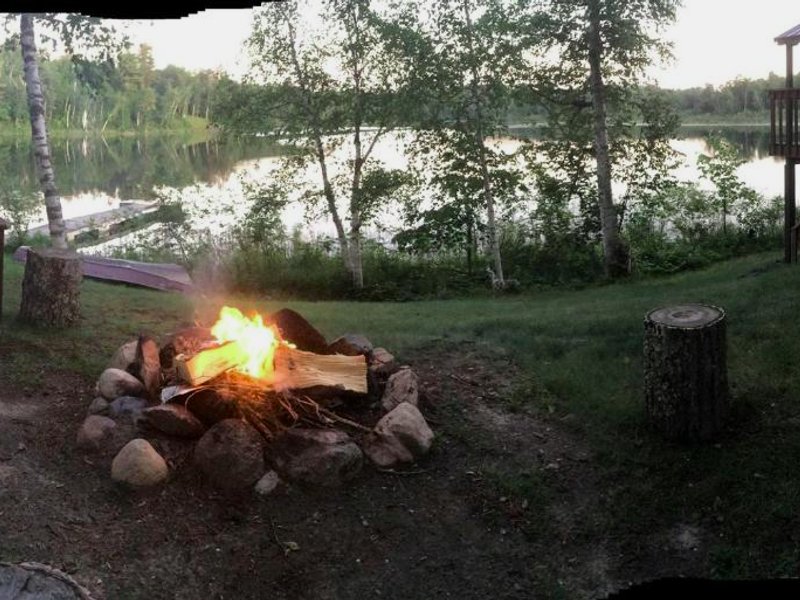 Stunning Cabin Getaway Surrounded by Towering Pine Trees in Walker, Minnesotaの写真