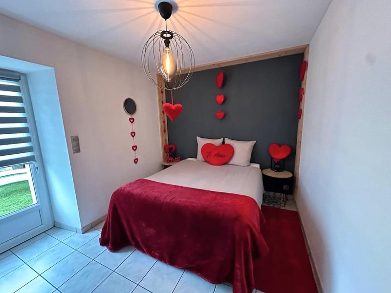 Love You Suite Romantique Spa 25min du futuroscopeの写真