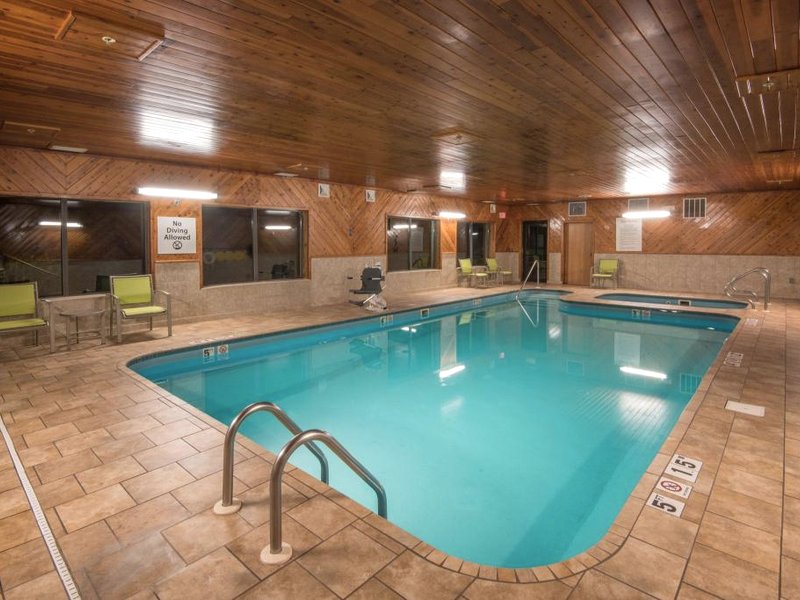 Holiday Inn Express Hotel & Suites Wauseon By IHGの写真