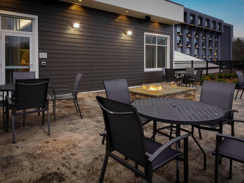 フェアフィールド イン ＆ スイーツ スプリングフィールド エンフィールド (Fairfield Inn & Suites Springfield Enfield)の写真