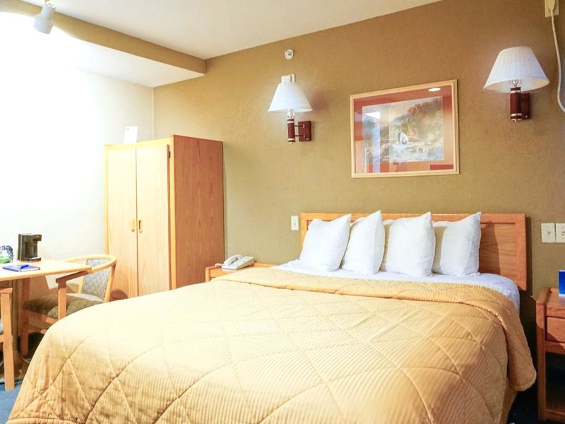 Lamplighter Inn & Suitesの写真