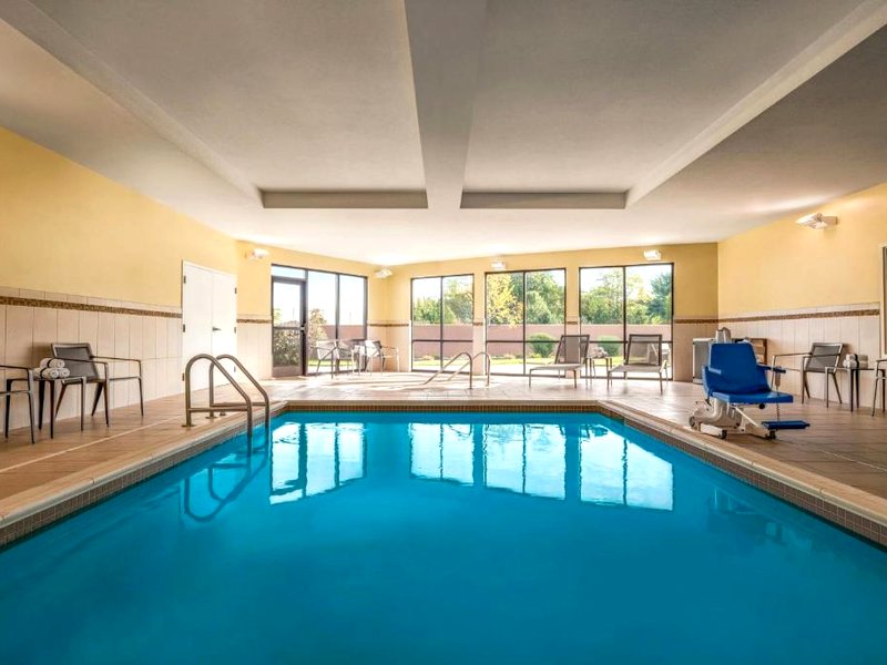 コートヤード バーリントン マウント ホーリー ウェストハンプトン (Courtyard Burlington Mt. Holly/Westampton)の写真