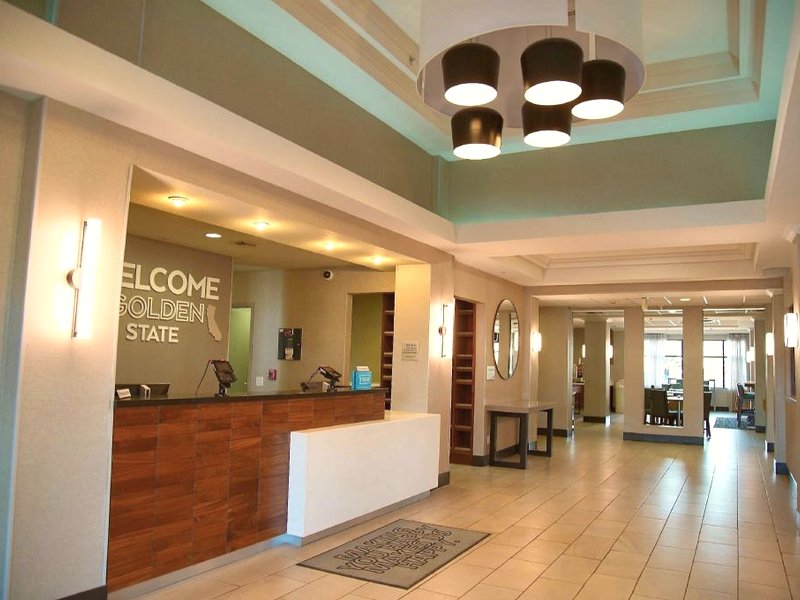 Hampton Inn & Suites by Hilton Cathedral City Palm Springsの写真