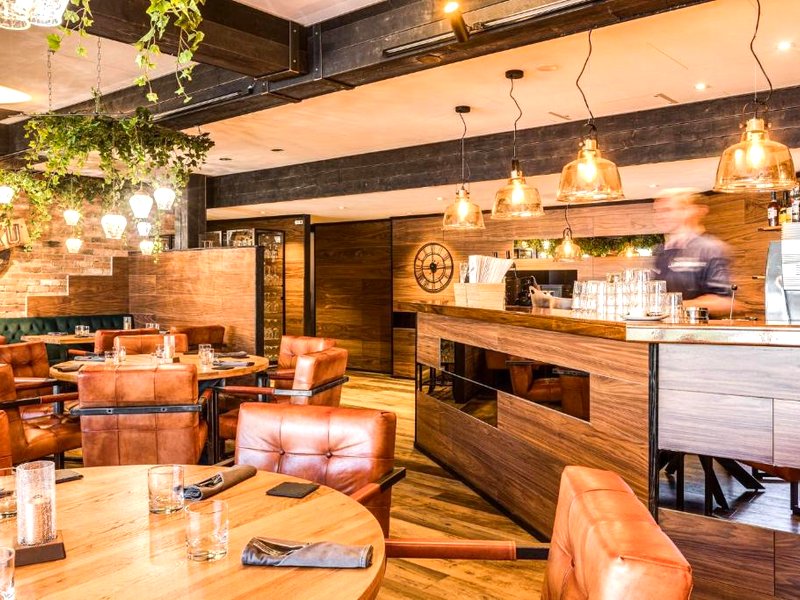Samantta Hotel and Restaurantの写真