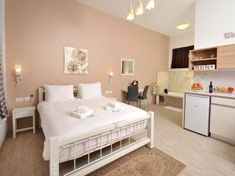 ツィマー バサドット (Zimmer BaSadot)の写真