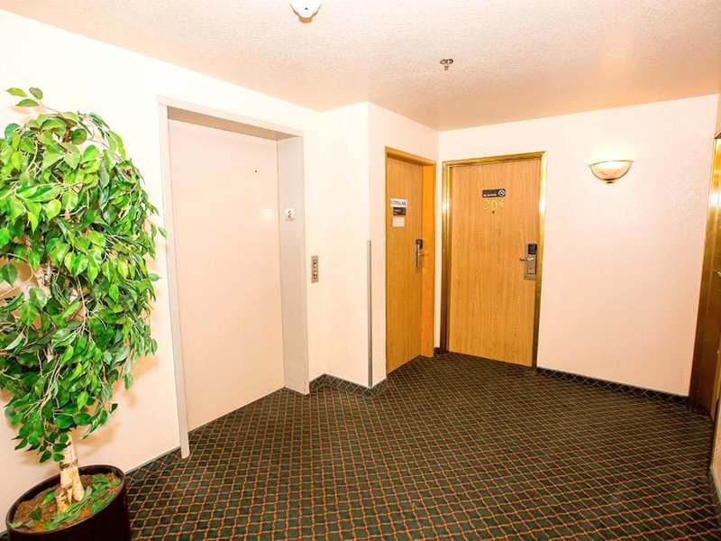 ビレッジ イン & スイーツ メリーズヴィル (Village Inn & Suites Marysville)の写真