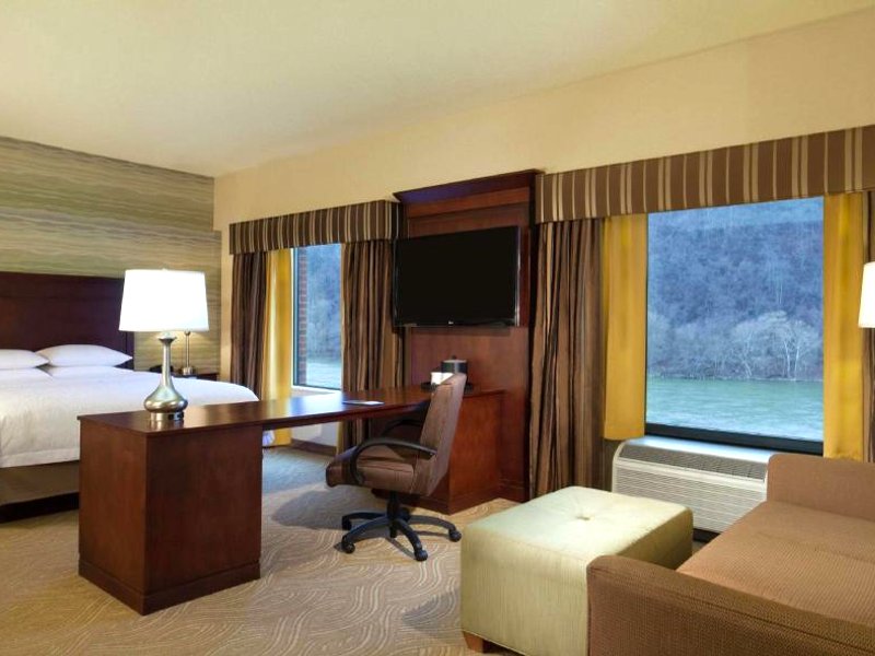 Hampton Inn & Suites Pittsburgh/Waterfront-West Homesteadの写真