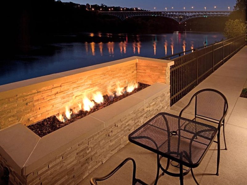 Hampton Inn & Suites Pittsburgh/Waterfront-West Homesteadの写真