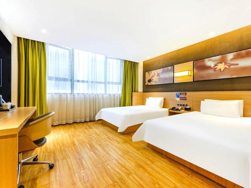 IU Hotel Xingyi Sports Centerの写真