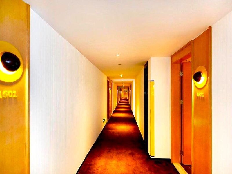 IU Hotel Xingyi Sports Centerの写真