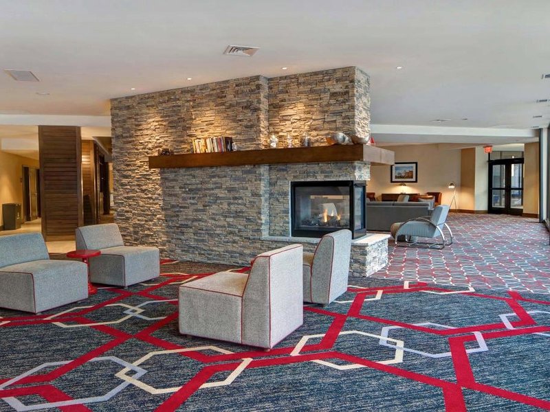 フォー ポインツ バイ シェラトン ピオリア (Four Points by Sheraton Peoria)の写真