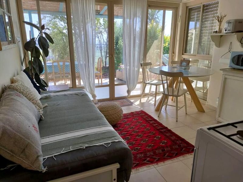 פשוט מים. יחידה קסומה עם נוף מרהיב ובריכה מחוממתの写真