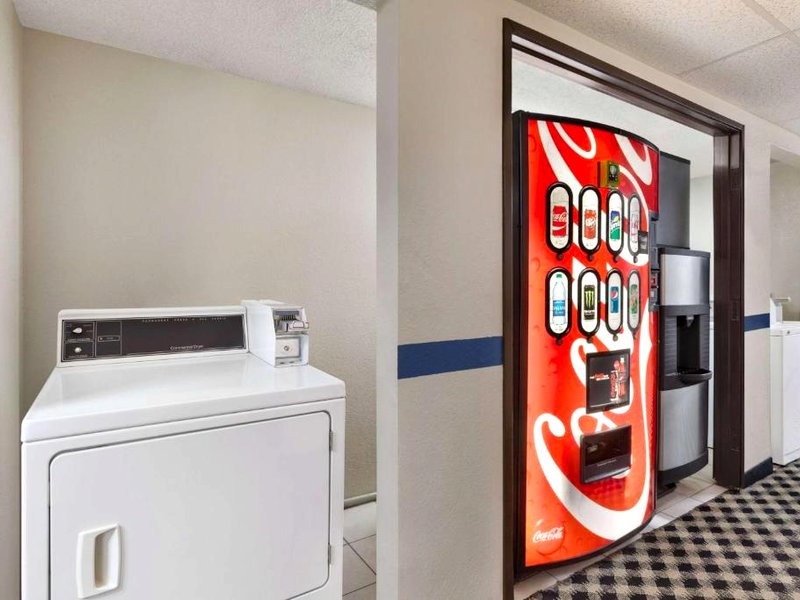 ベイモント バイ ウィンダム ハッチンソン (Baymont by Wyndham Hutchinson)の写真