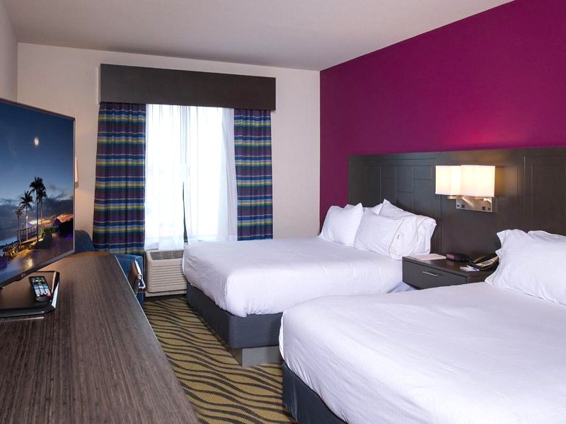 Holiday Inn Express Hutchinson By IHGの写真