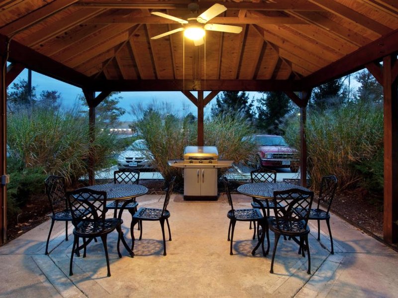 Sonesta Simply Suites Cleveland North Olmsted Airportの写真