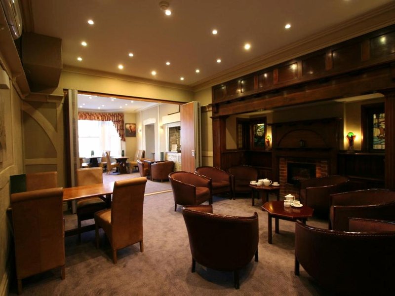 グランジ ムーア ホテル (Grange Moor Hotel)の写真