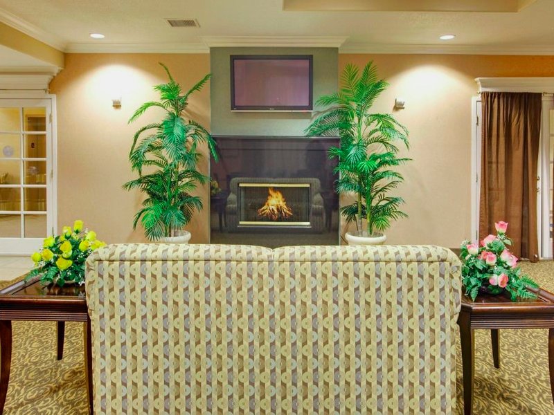 Holiday Inn Express Delano Highway 99 By IHGの写真