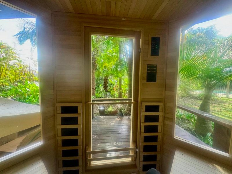Kosmo’s Studio: City Style in a Retreat Setting!の写真