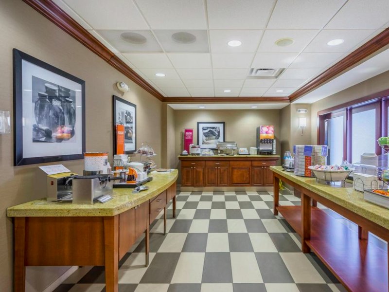 ハンプトン イン ミドルタウン (Hampton Inn Middletown)の写真