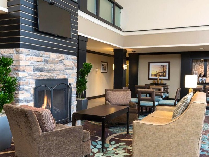 Staybridge Suites Chicago-Oakbrook Terrace By IHGの写真