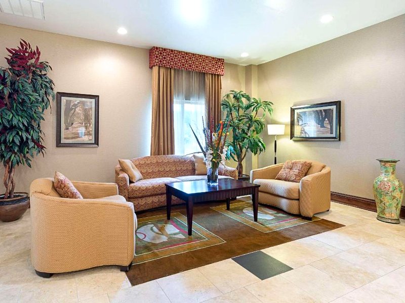 コンフォート スイーツ (Comfort Suites)の写真