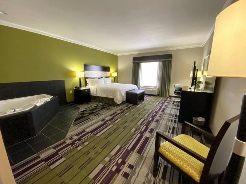 Hampton Inn by Hilton Leesville Fort Johnsonの写真