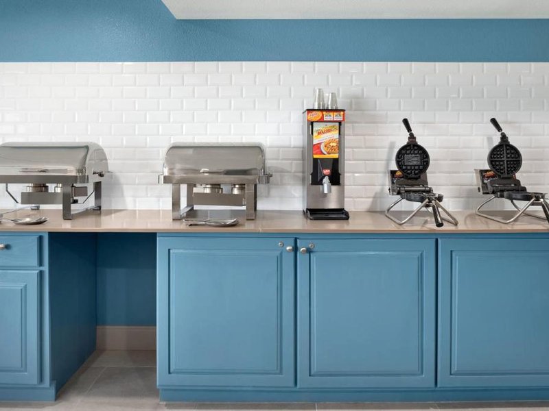 カントリー イン&スイーツ バイ ラディソン ペラ (Country Inn & Suites by Radisson, Pella, IA)の写真