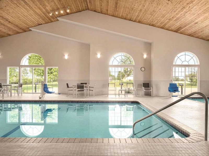 カントリー イン&スイーツ バイ ラディソン ペラ (Country Inn & Suites by Radisson, Pella, IA)の写真