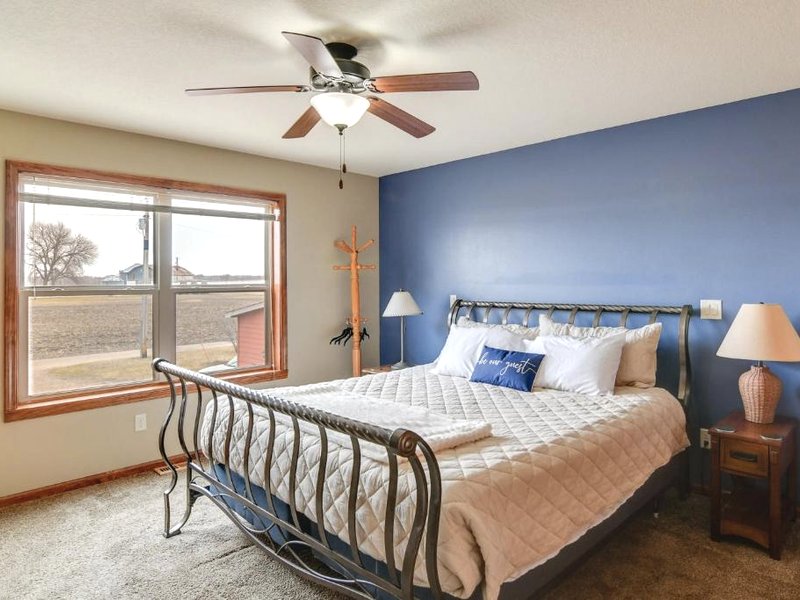 6 Mi to Dtwn Pella Riverfront Cabin with Game Room!の写真