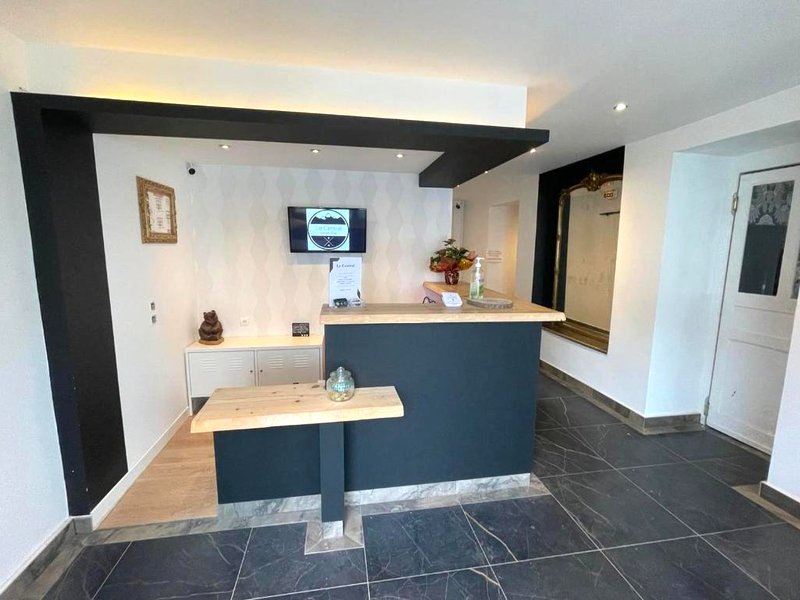 Le Central Hotel-Barの写真