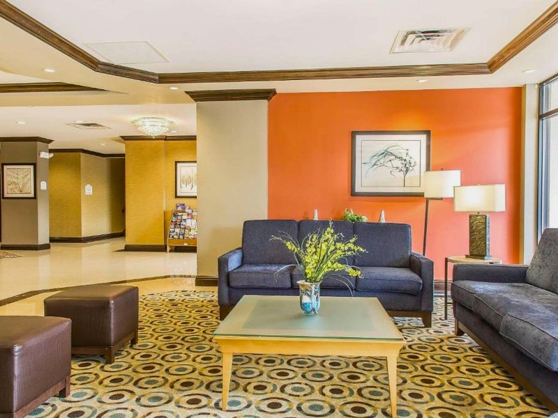 コンフォート イン ＆ スイーツ メリデン イースト (Comfort Inn & Suites Meriden East)の写真