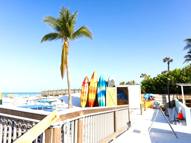 Captiva Beach Resort (open private beach access)の写真