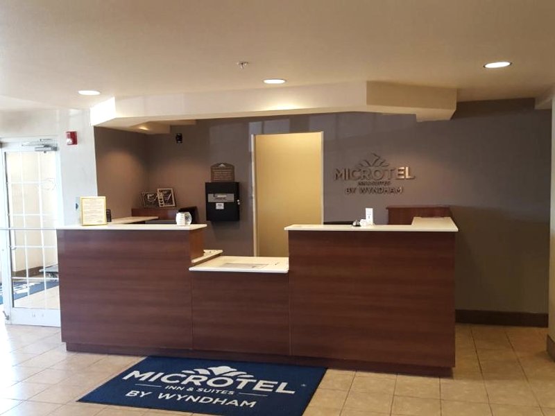 マイクロテル イン&スイーツ バイ ウィンダム ベルビュー (Microtel Inn & Suites by Wyndham Bellevue)の写真