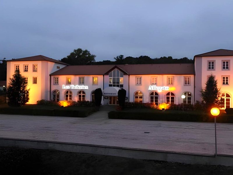 Logis Hotel & Restaurant - Les Tuileriesの写真