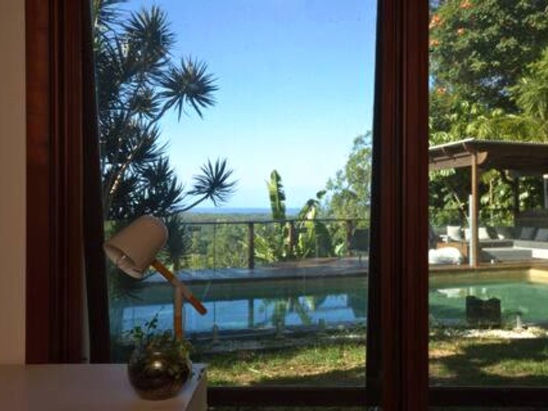Private Access Retreat 1 Queen Bedroom w Stunning Pool and Ocean Viewsの写真