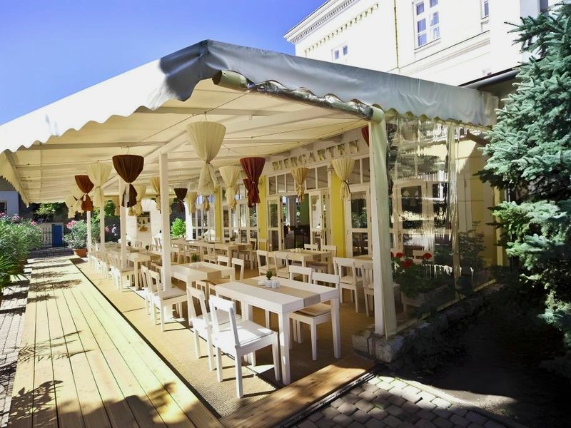 アストリア ホテル アンド レストラン (Astoria Hotel and Restaurant)の写真